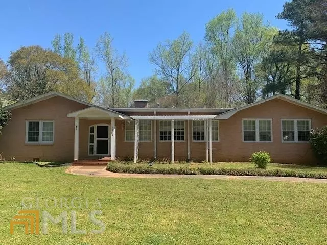 1404 Macarthur DR, Griffin, GA 30224