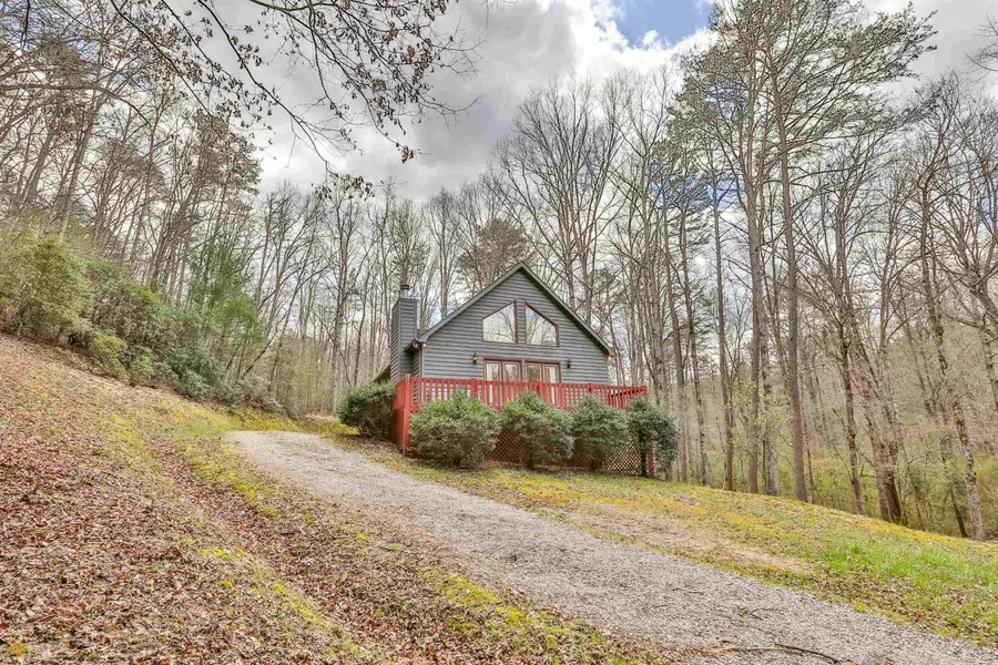 334 Walnut ST, East Ellijay, GA 30540