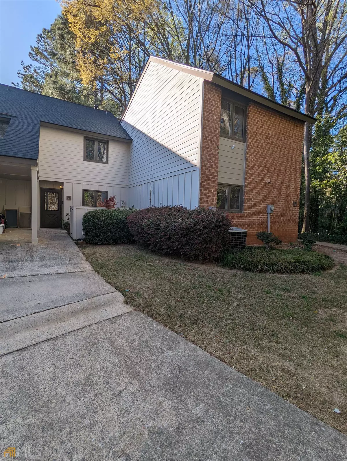 Marietta, GA 30067,884 Cedar Creek CT SE