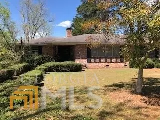 401 Hendrix ST, Claxton, GA 30417