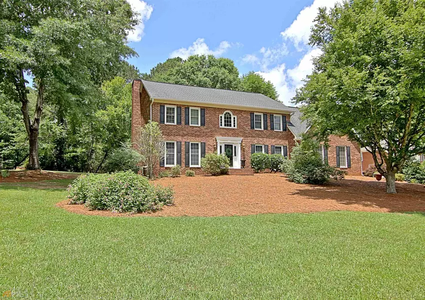 301 Viewpoint DR, Peachtree City, GA 30269