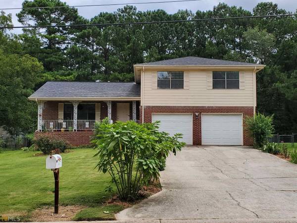 5902 Nell LN, Ellenwood, GA 30294