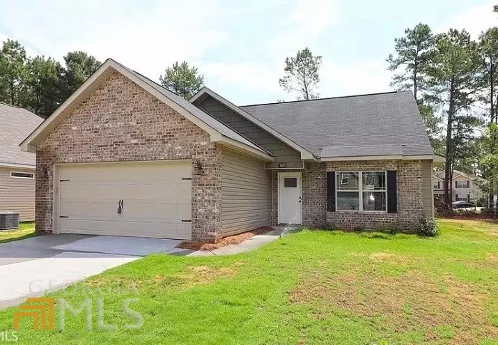 161 Back Cedar LN, Warner Robins, GA 31093