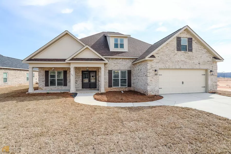 105 Woodwinds CT, Kathleen, GA 31047