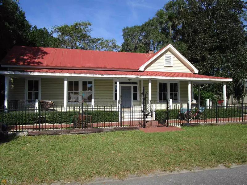 307 Jackson ST, Darien, GA 31305