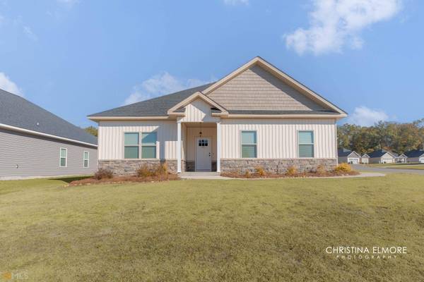 101 Kettle River LN, Bonaire, GA 31005