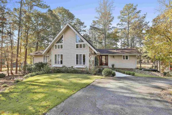 61 Lakeside DR, Newnan, GA 30263