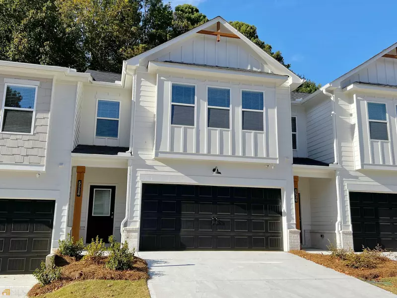 5526 Rockfern DR #8, Lilburn, GA 30047