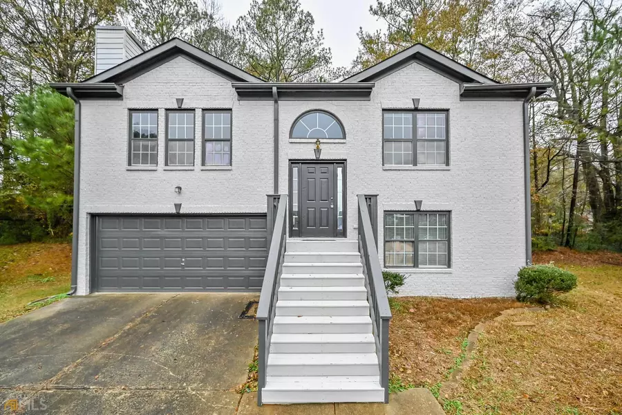 792 Guide Post LN, Stone Mountain, GA 30088