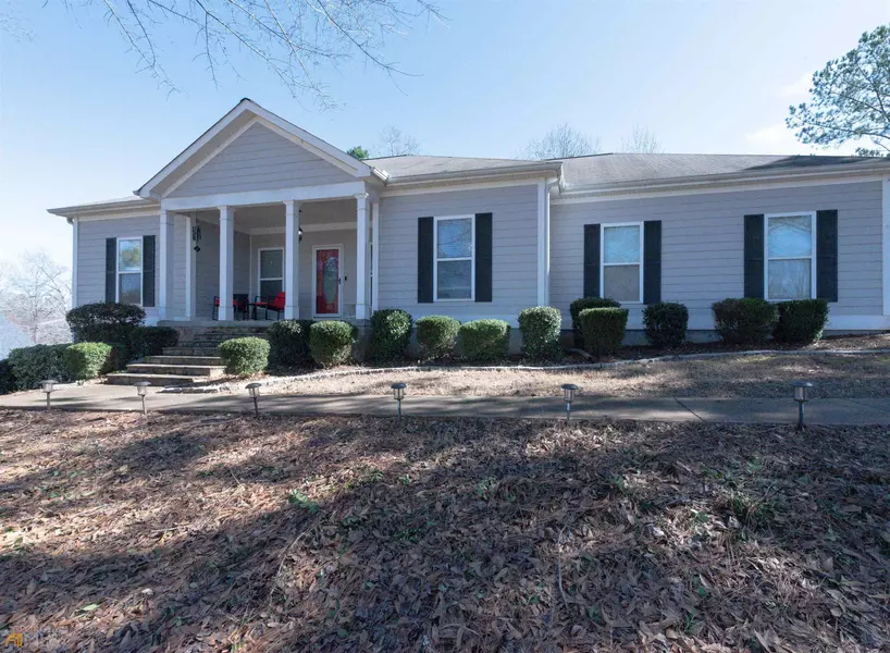 126 Planters Ridge DR, Lagrange, GA 30240