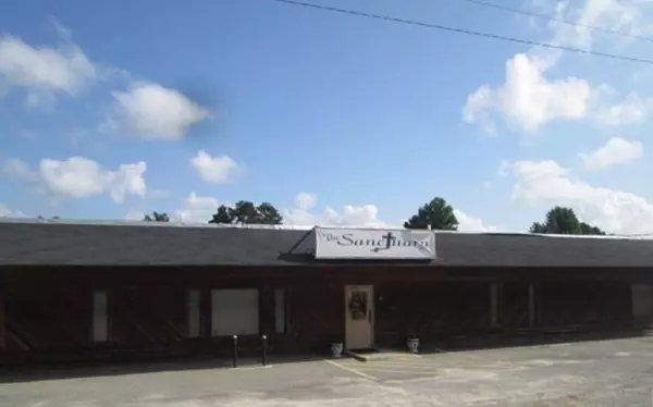 Vidalia, GA 30474,705 NW Main Street