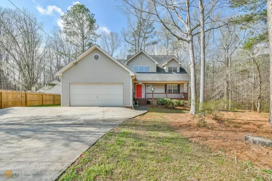 130 Goldfinch DR, Covington, GA 30016