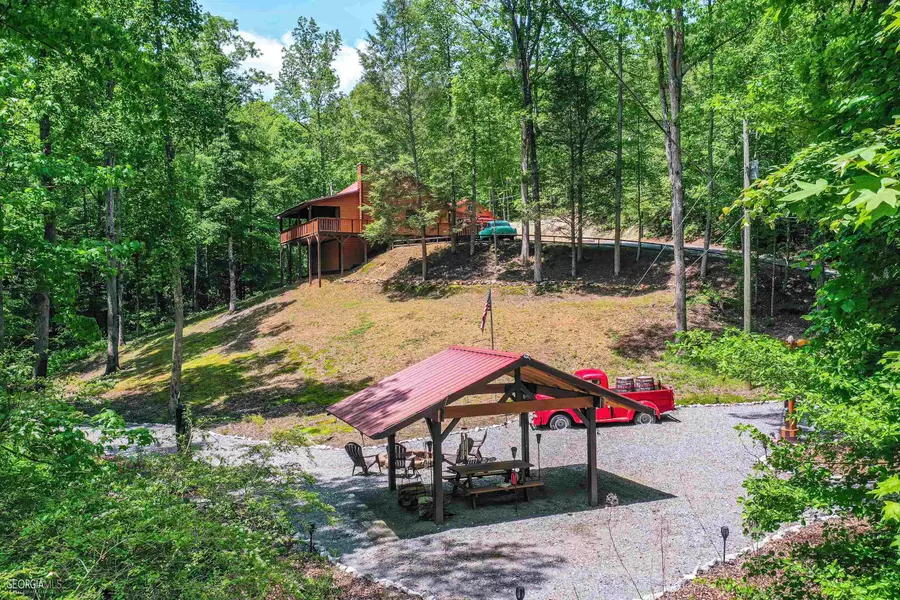 850 Valley DR, Ellijay, GA 30536