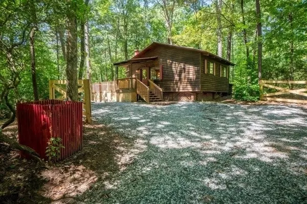 47 Anniversary LN, Sautee Nacoochee, GA 30571