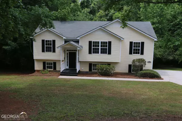 102 Oakmont DR, Lagrange, GA 30240