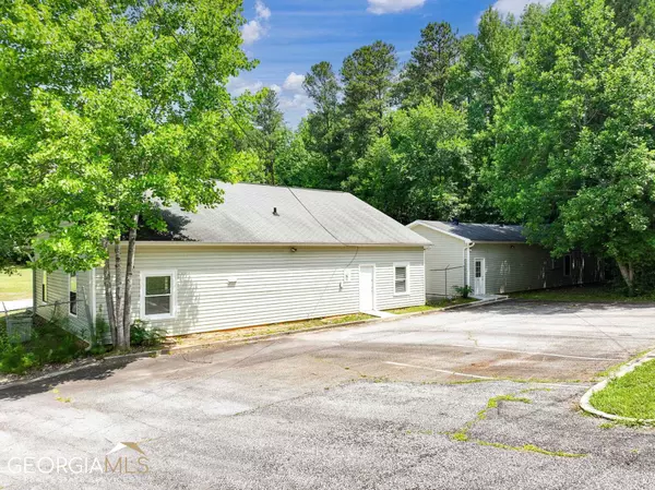 6196 Queen Mill RD SE, Mableton, GA 30126