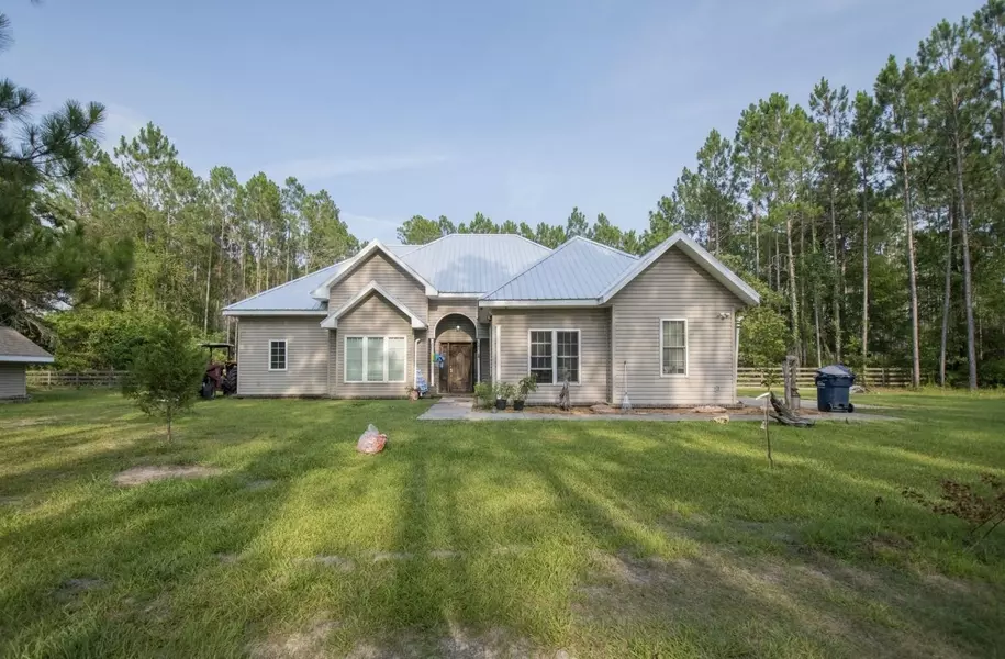 167 Hamp Chesser RD, Folkston, GA 31537