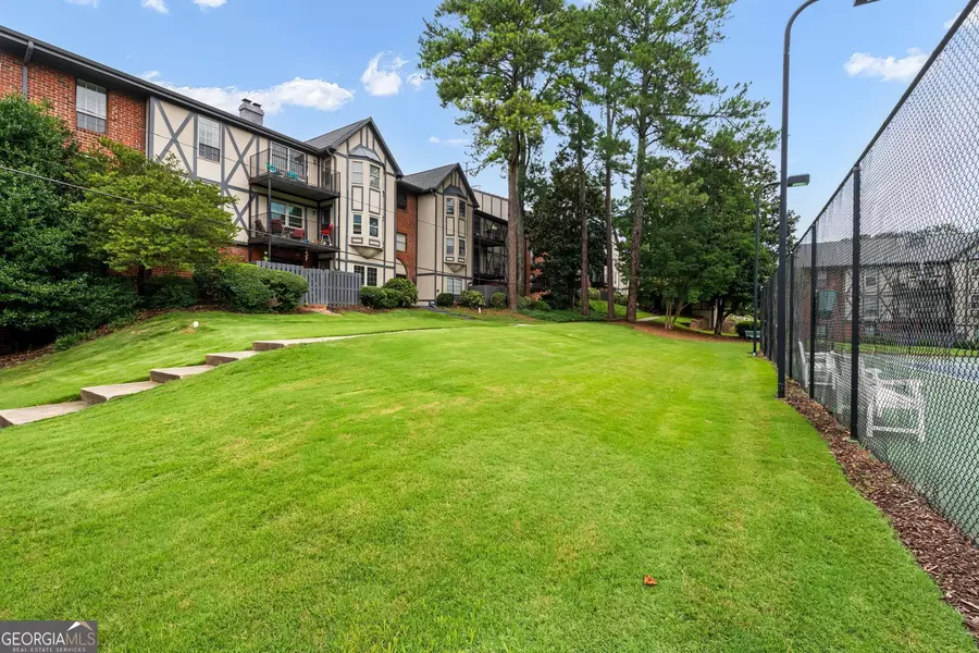 6851 Roswell Rd O-19, Sandy Springs, GA 30328