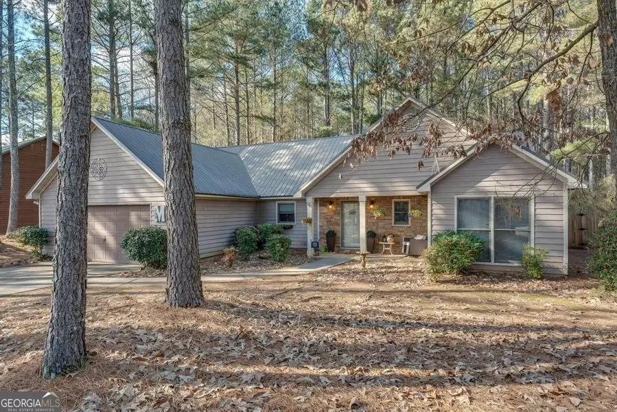 100 Providence Point LN, Hartwell, GA 30643