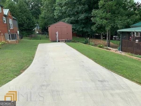 104 Stag Leap DR, Cleveland, GA 30528