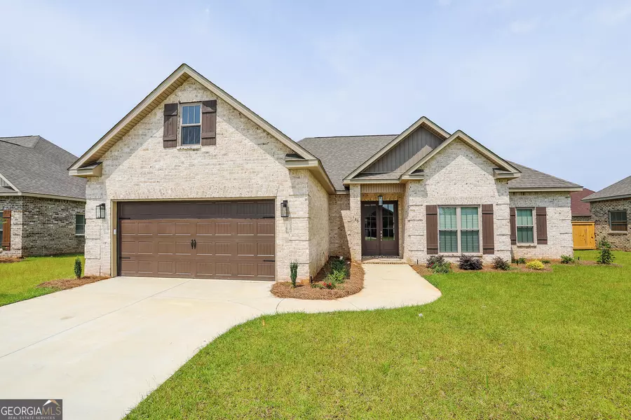 130 Woodwinds CT, Kathleen, GA 31047