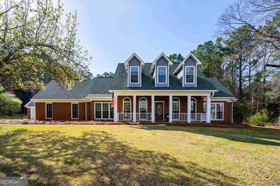 102 Sunny Point CIR, Lagrange, GA 30240