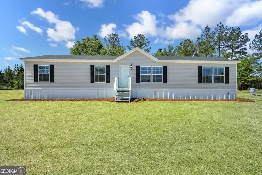 139 Lisa LN, Hortense, GA 31543