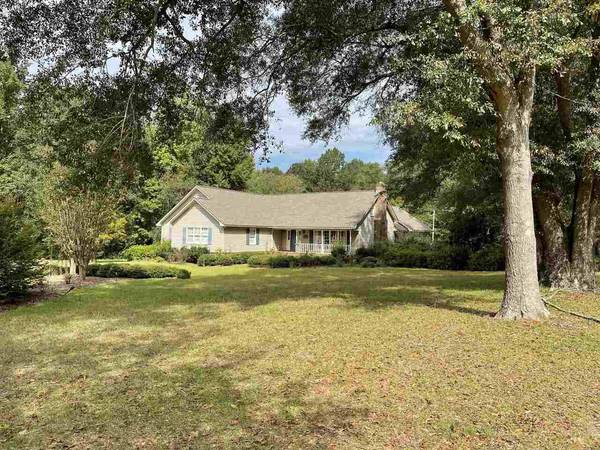 1569 Pond View RD, Metter, GA 30439