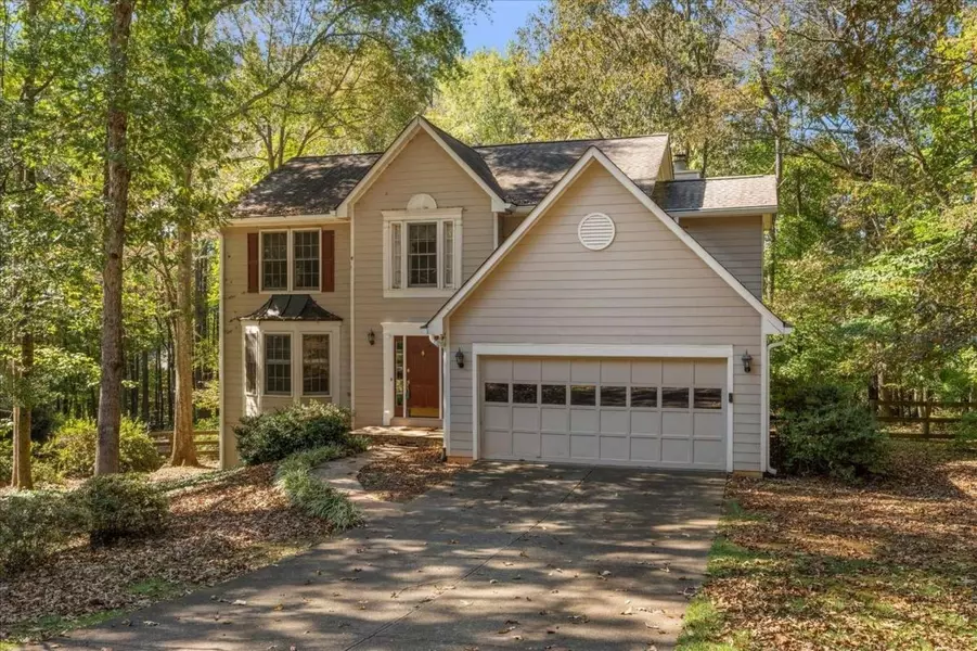 12090 Wallace Woods LN, Alpharetta, GA 30004