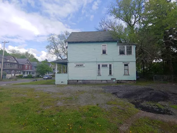 Syracuse, NY 13207,1127 Colvin St