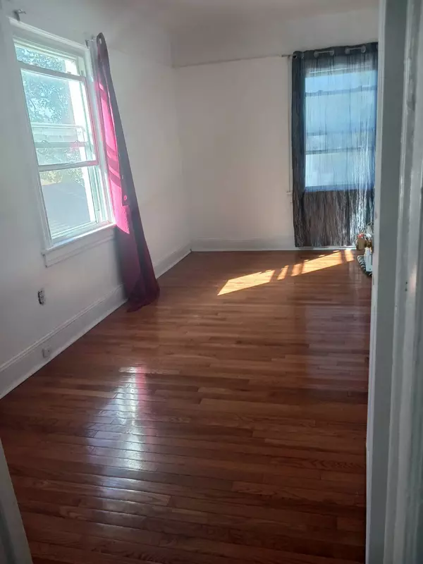 St Albans, NY 11412,188-33 Keeseville Avenue