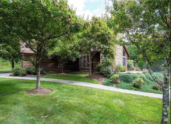 North Creek, NY 12853,53 Mountain Path