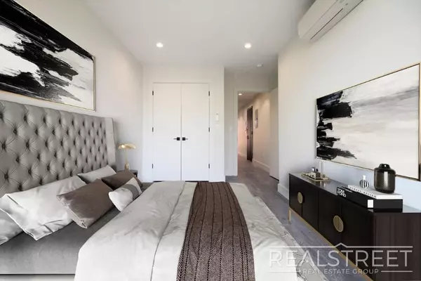 Brooklyn, NY 11210,730 E. 32nd St #5B