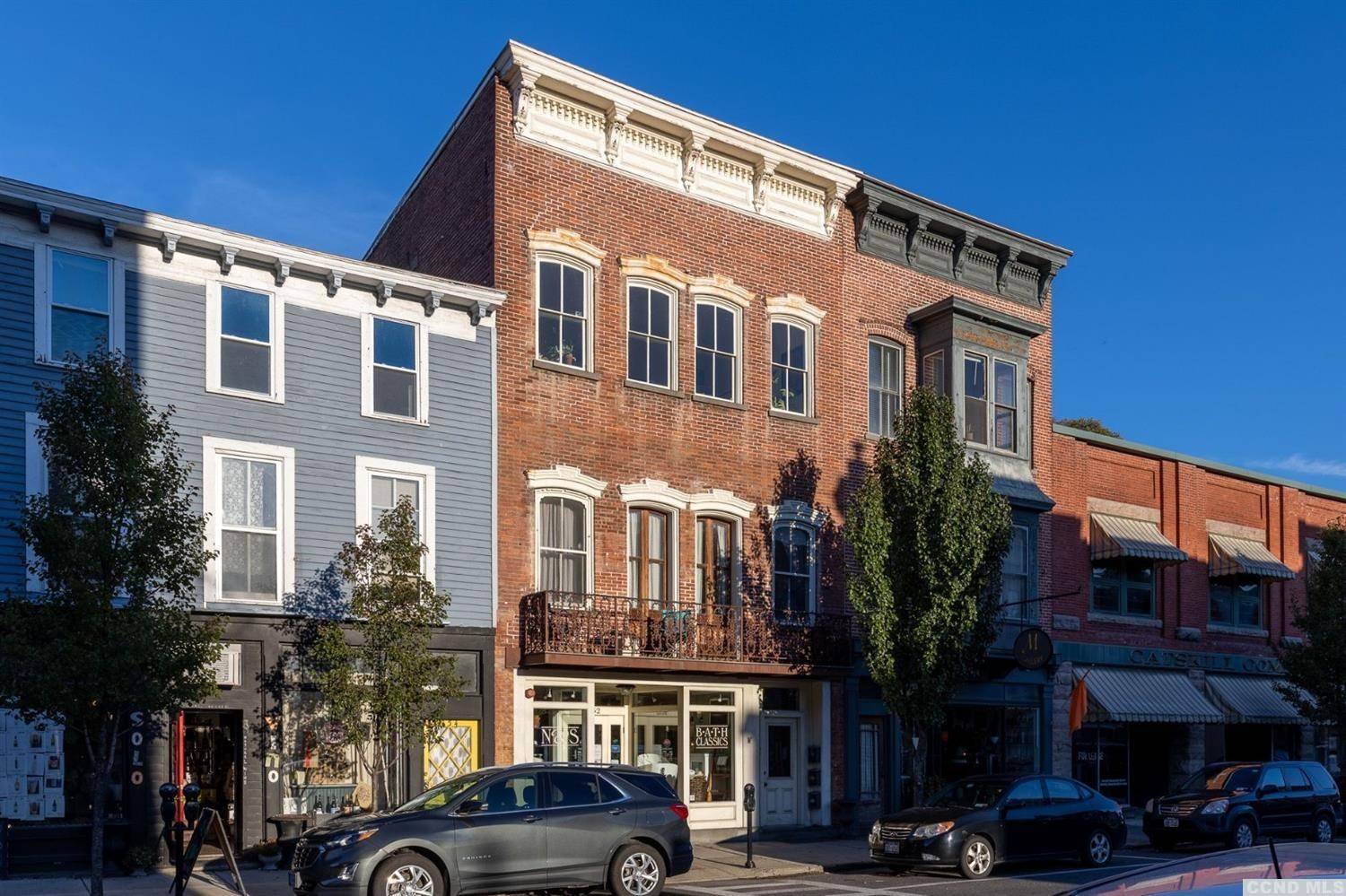 Catskill, NY 12414,352 Main Street