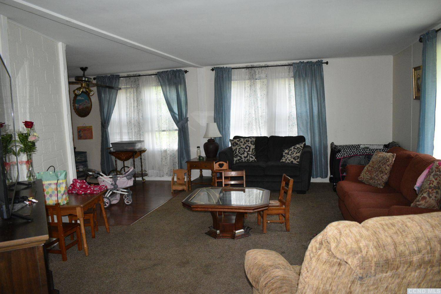 Catskill, NY 12414,105 Ufferts RD