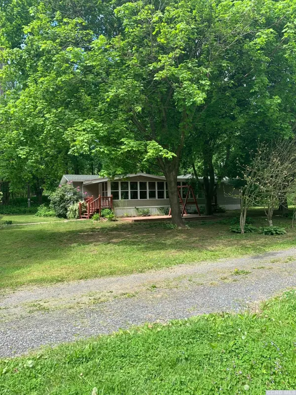 South Cairo, NY 12482,11 Maple Lane