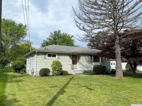 Greenport, NY 12534,46 James ST