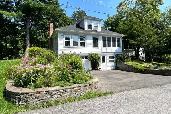 69 grinnell, Rhinecliff, NY 12574