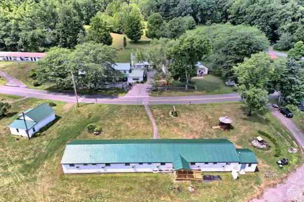 Greenville, NY 12083,899 Red Mill RD