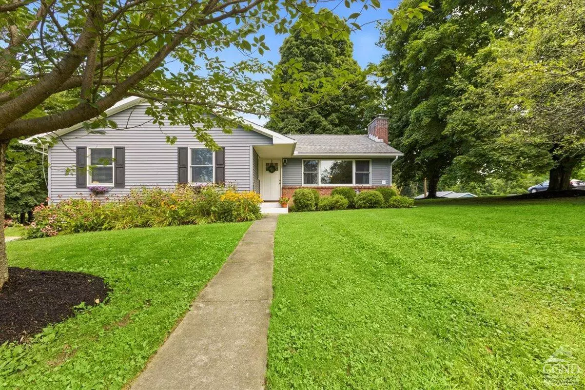 Millerton, NY 12546,31 Traver PL