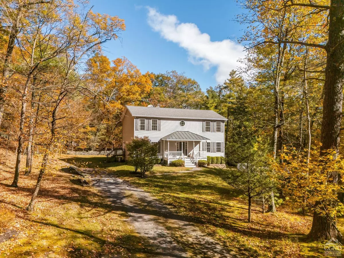 Saugerties, NY 12477,18 Magnolia LN