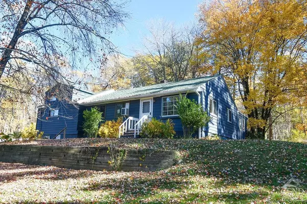 70 Tipple RD, Ghent, NY 12075