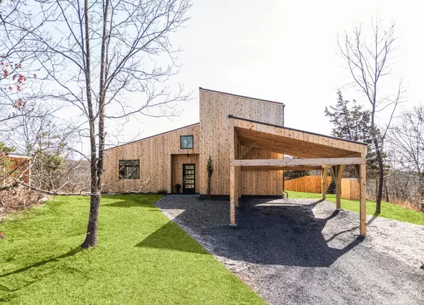 998 Willow Brook Rd, Milan, NY 12514