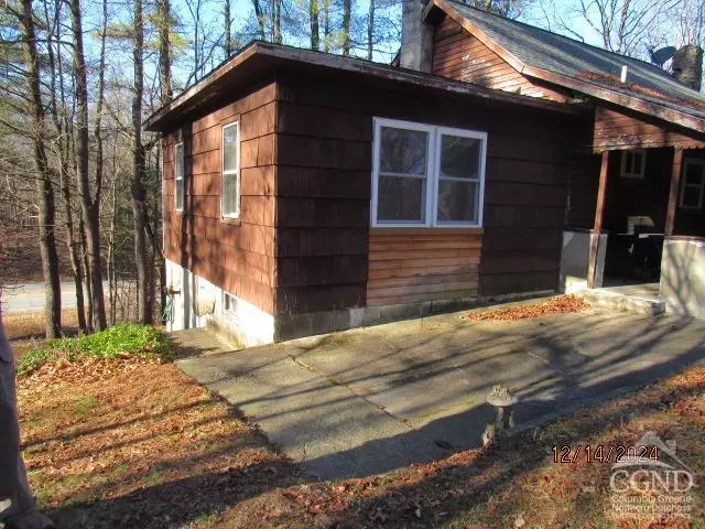 5926 Route 9, Rhinebeck, NY 12572