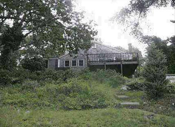 36 Vincent Way, Vineyard Haven, MA 02539