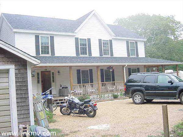 29 Mud Puddle Road, Vineyard Haven, MA 02568