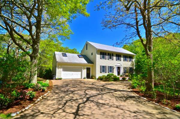 16 Mariner Road, Vineyard Haven, MA 02568