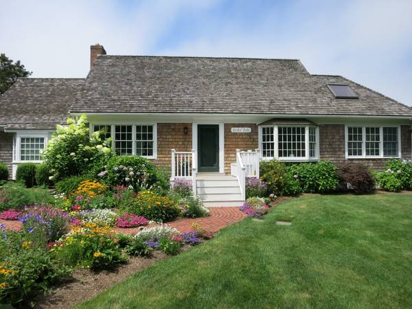 25 Mill Hill Road, Edgartown, MA 02539