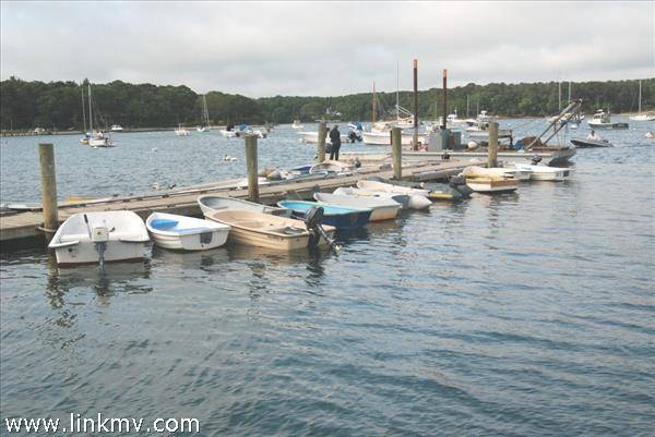 Vineyard Haven, MA 02568,13 Hvoslef Way