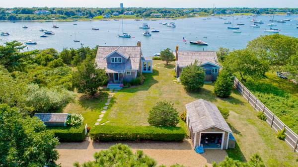 36 Caleb Pond Road, Edgartown, MA 02539